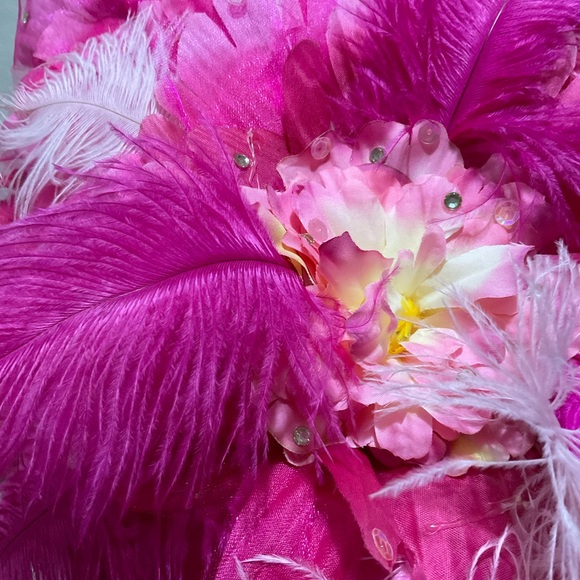 Whittall and Shon fascinator - Picture 4 of 4